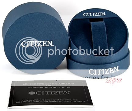 You may receive Blue or Green Citizen Box. They look identical 